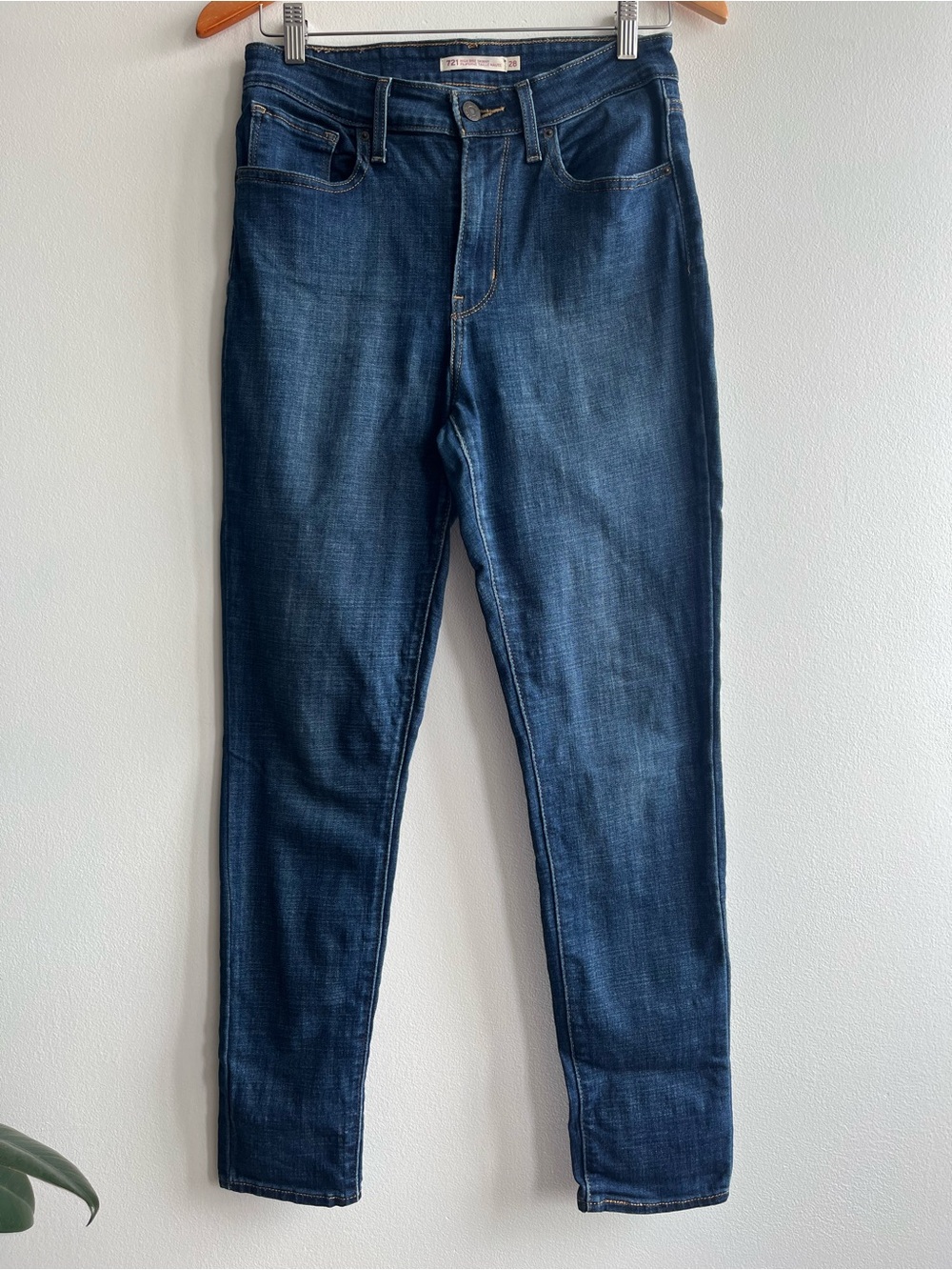 Levi's 721 High-Rise Skinny Jean Dark Wash Women Sz 28 Kendall Jenner